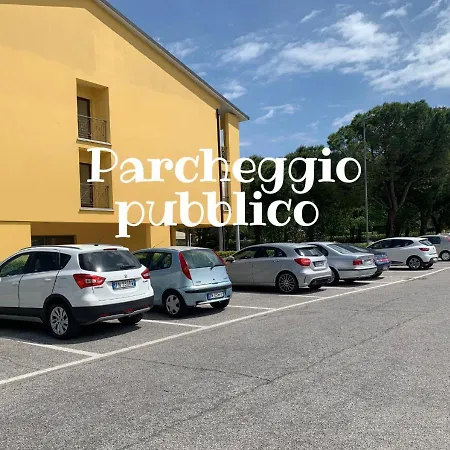 Gardalakeapartment A سيرمِيوني