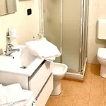 Gardalakeapartment A Aparthotel 3*